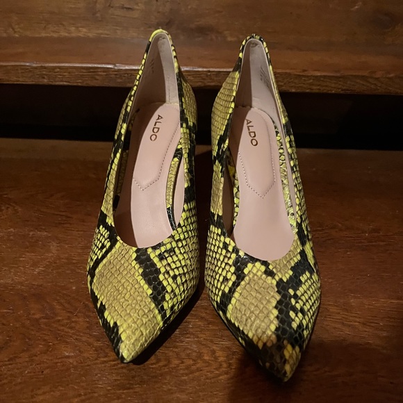 ALDO, size 6, neon snake print heels - Picture 1 of 3